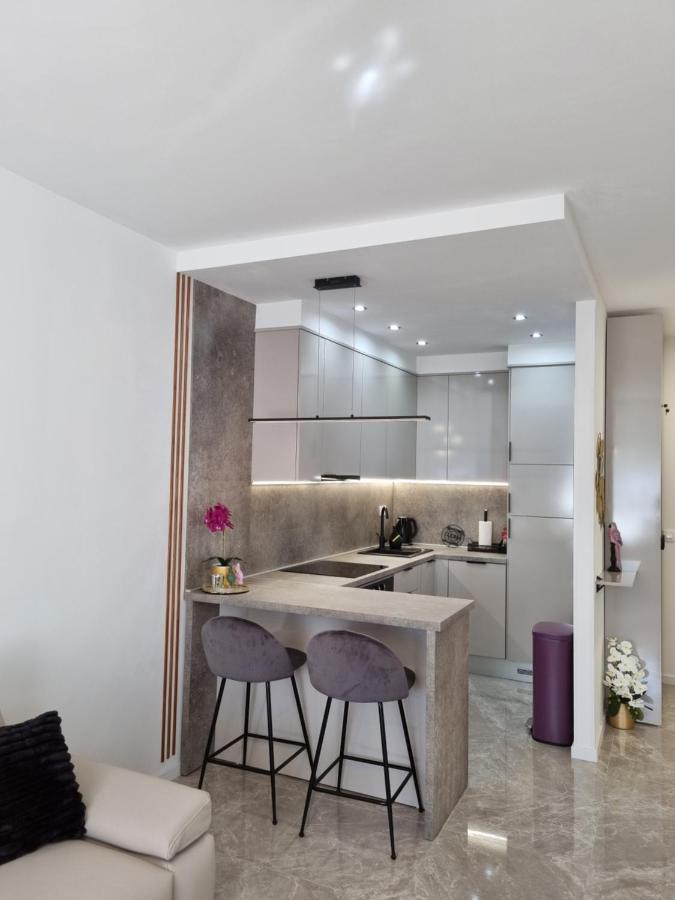 Apartment "50 Shades" With Balcony And Free Parking In The Garage Zadar Eksteriør bilde