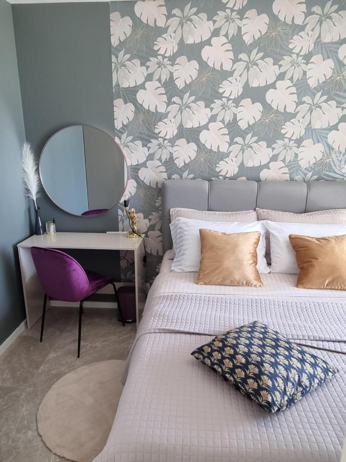 Apartment "50 Shades" With Balcony And Free Parking In The Garage Zadar Eksteriør bilde